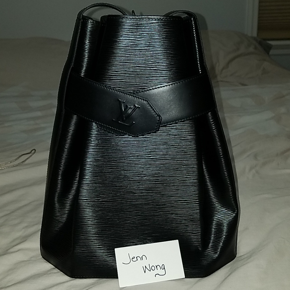 Louis Vuitton Black Epi Leather Sac D'Paule